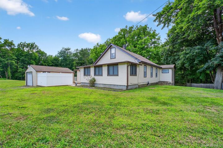 Property Photo:  283 Hawleys Corners Road  NY 12528 