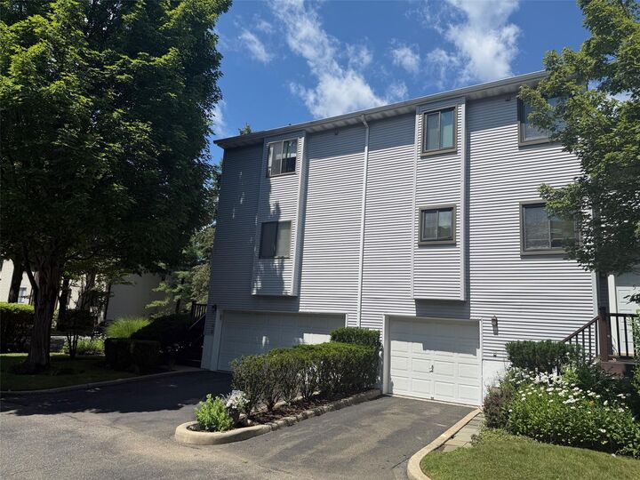 Property Photo:  1 Evan Court  NY 10954 