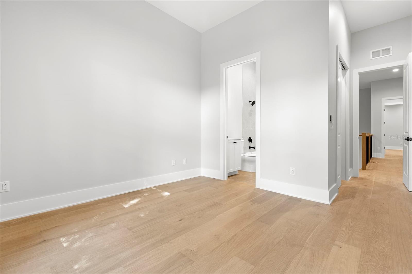 Property Photo:  220 Hesperides Street N  FL 33609 