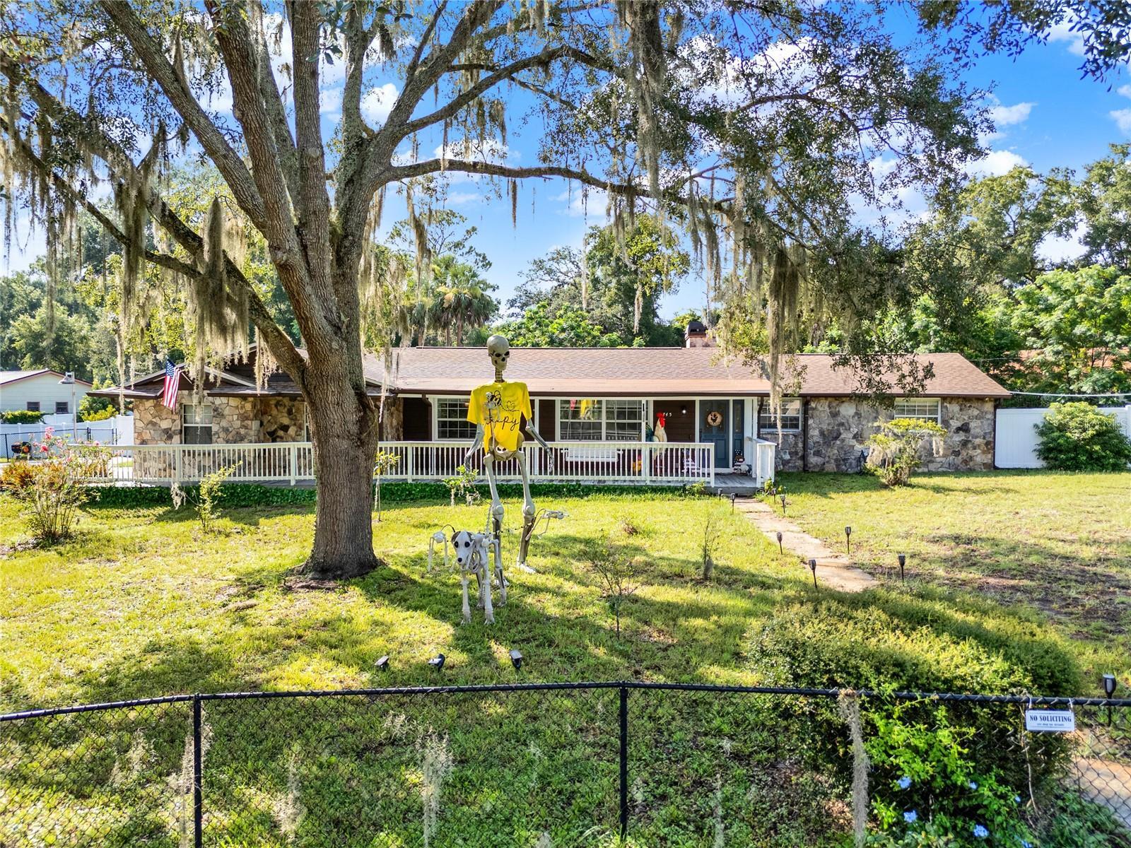 Property Photo:  1745 Yvonne Street  FL 32712 