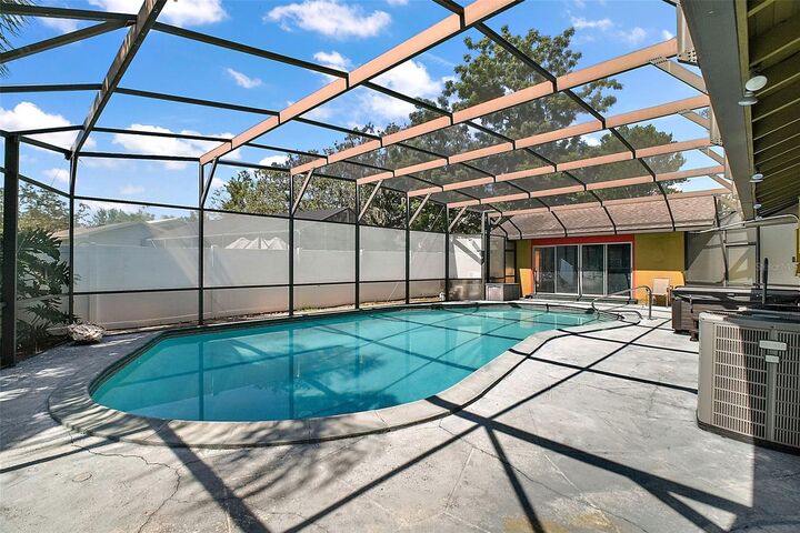 Property Photo:  150 E Charlotte Avenue  FL 32726 