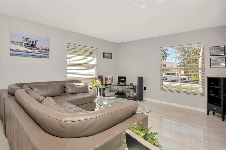 Property Photo: 2239 Roanoke Springs Drive FL 33570
