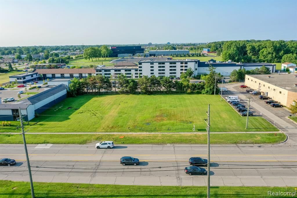 Property Photo:  7700 15 Mile Road  MI 48312 