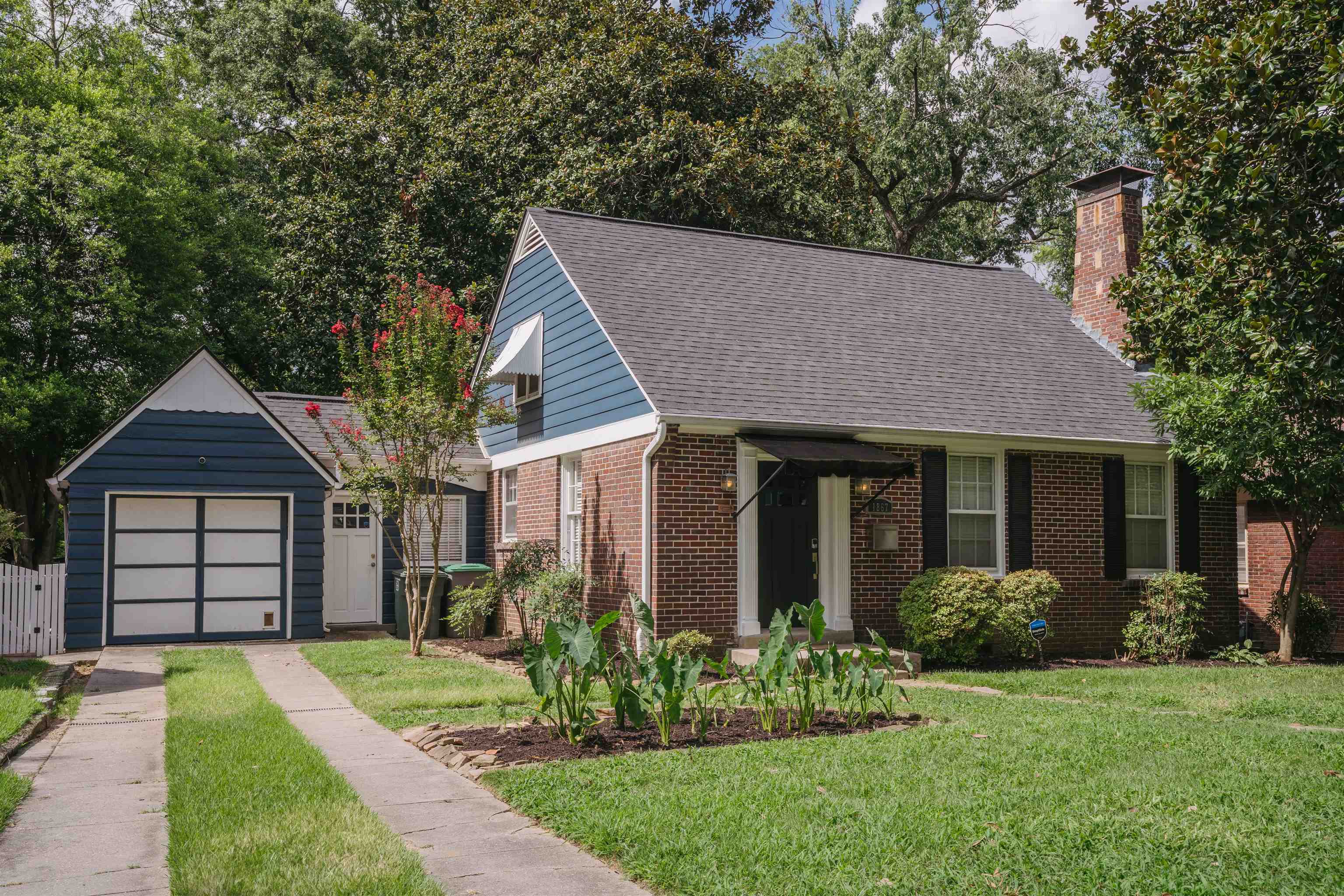 Property Photo: 1867 Monticello Dr TN 38107