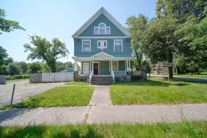 Property Photo: 601 &Amp 607 1st Street MI 49203