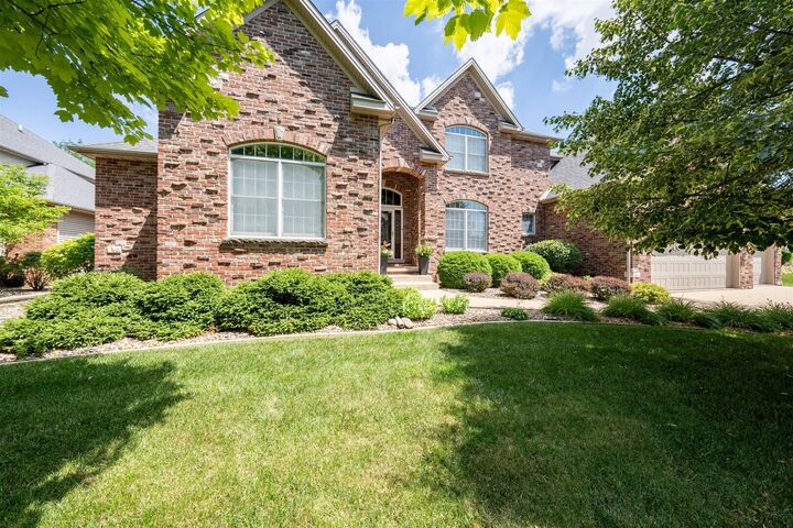 Property Photo: 18 Stonebrook Court IL 61704