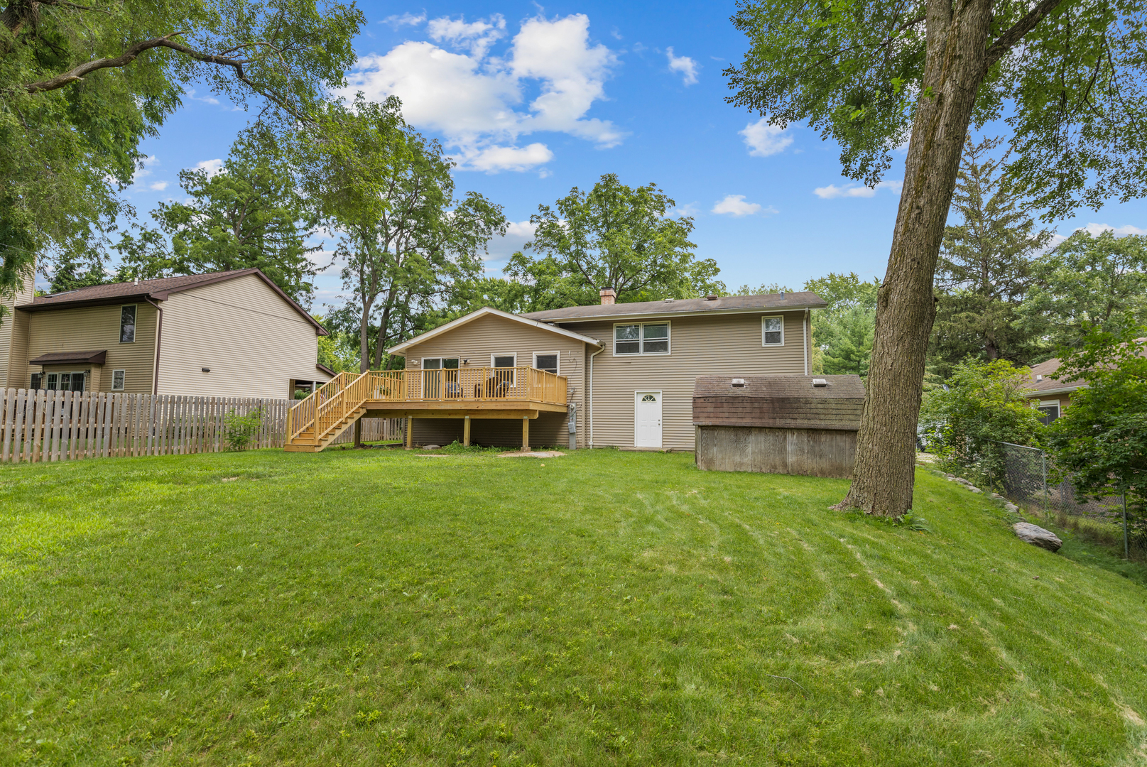 Property Photo: 3217 Midway Drive IL 60042