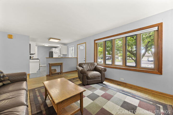 Property Photo:  22 W Jackson Street  IL 60181 