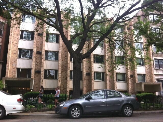 Property Photo: 510 W Fullerton Parkway 311 IL 60614