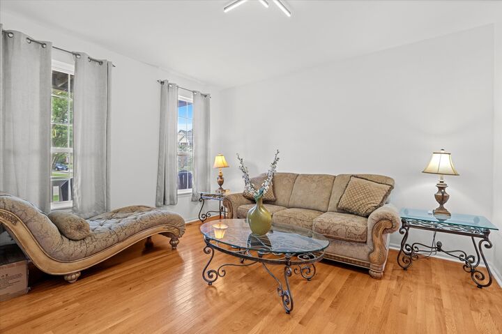 Property Photo: 1314 Danhof Drive IL 60490