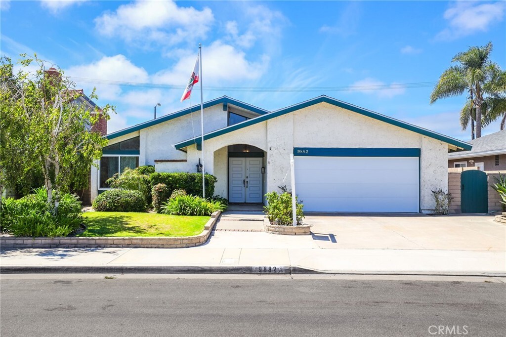 9882 Hot Springs Drive  Huntington Beach CA 92646 photo
