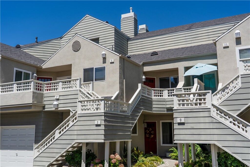 Property Photo: 5 Elmbrook 54 CA 92656
