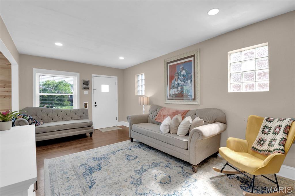 Property Photo: 5660 Pernod Avenue MO 63139