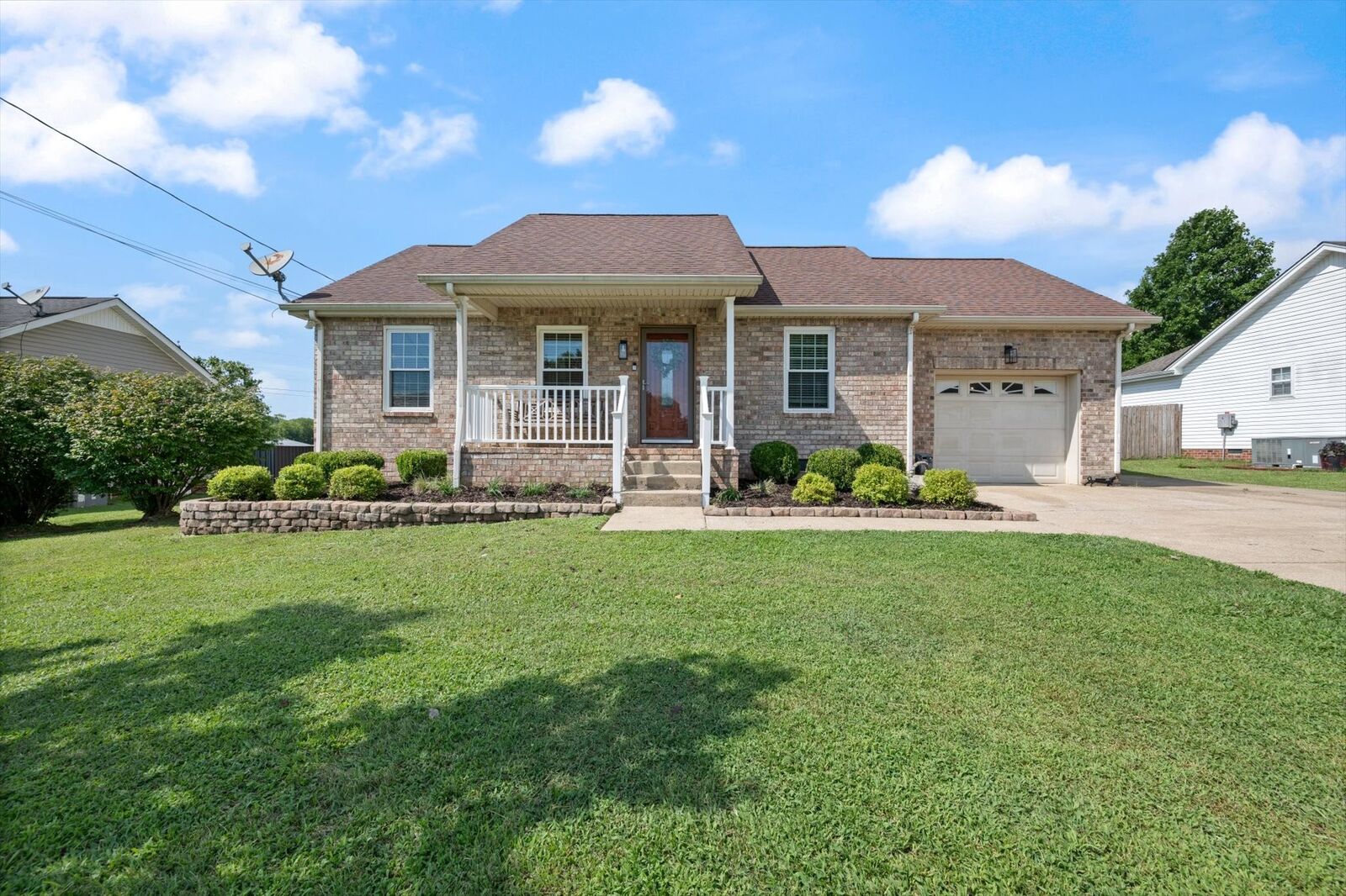 Property Photo:  109 Cartwright Pkwy  TN 37072 