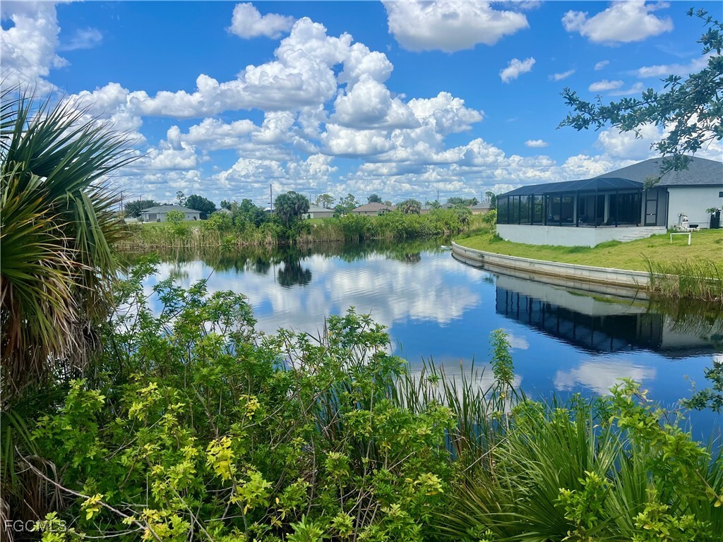 Property Photo:  203 NW 19th Place  FL 33993 