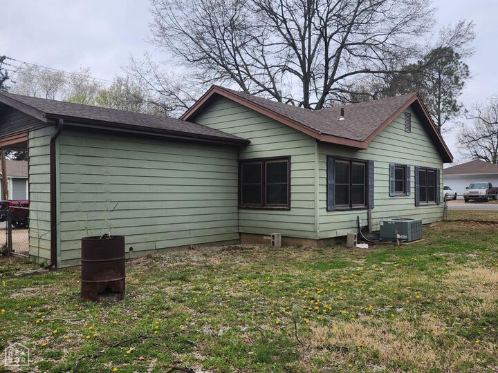 Property Photo: 523 W Thomas Avenue AR 72401