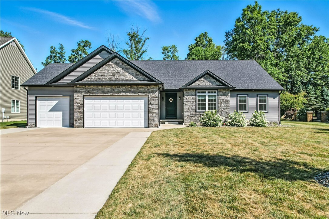 106 Flora Court SE  Warren OH 44484 photo