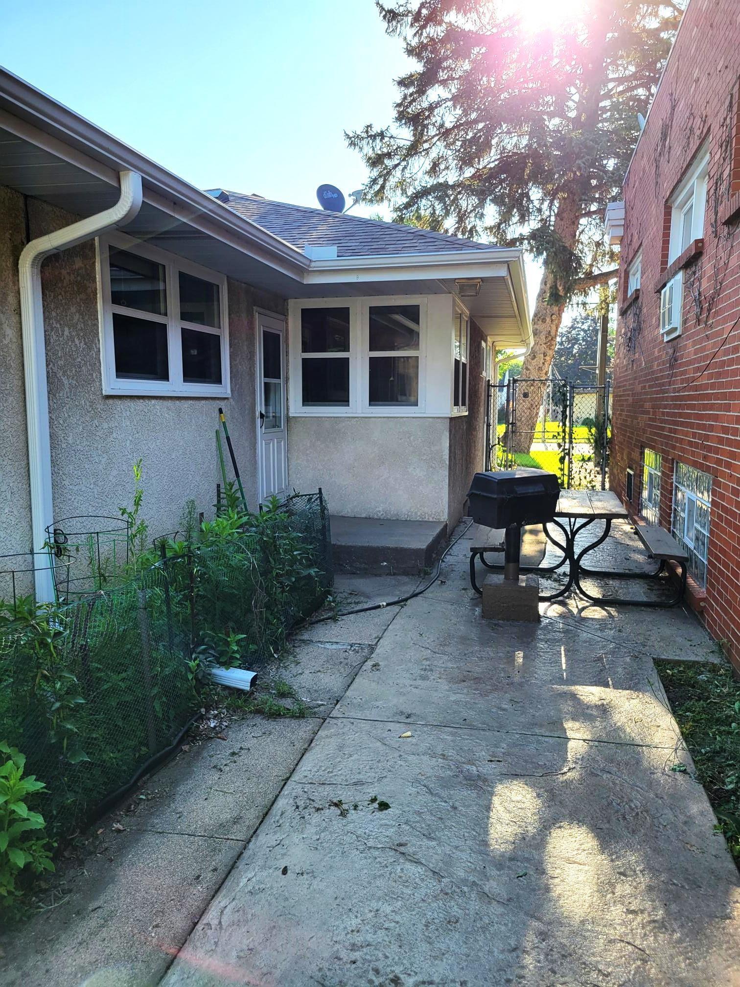 Property Photo: 5926-5924 Portland Avenue MN 55417