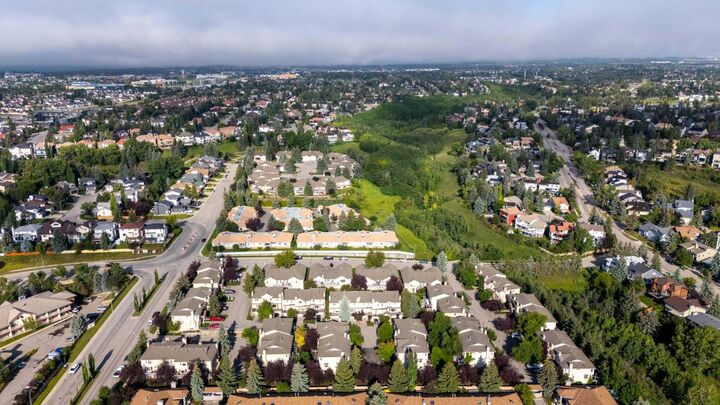Property Photo:  234 Christie Park Mews SW  AB T3H 3H2 