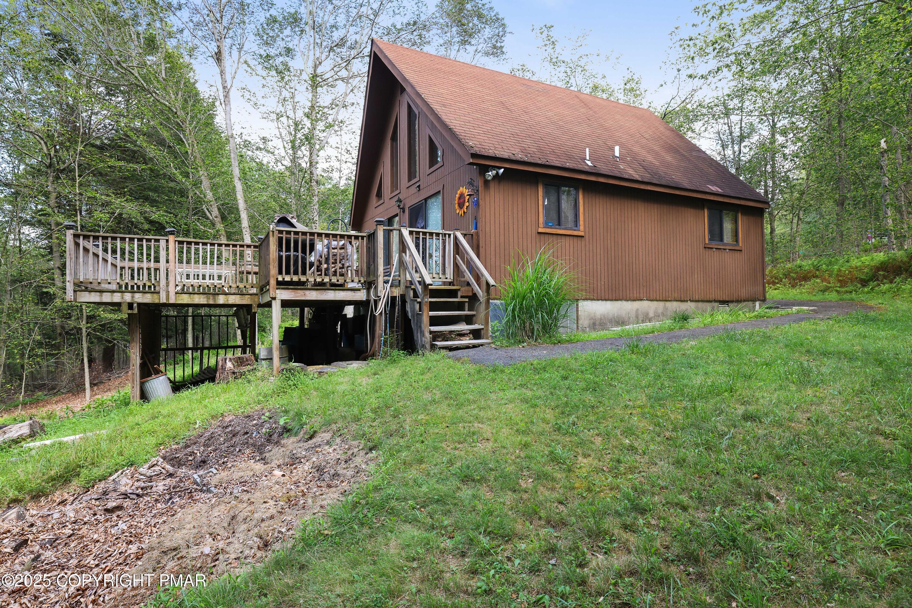 Property Photo: 126 Fly Rod Court PA 18466