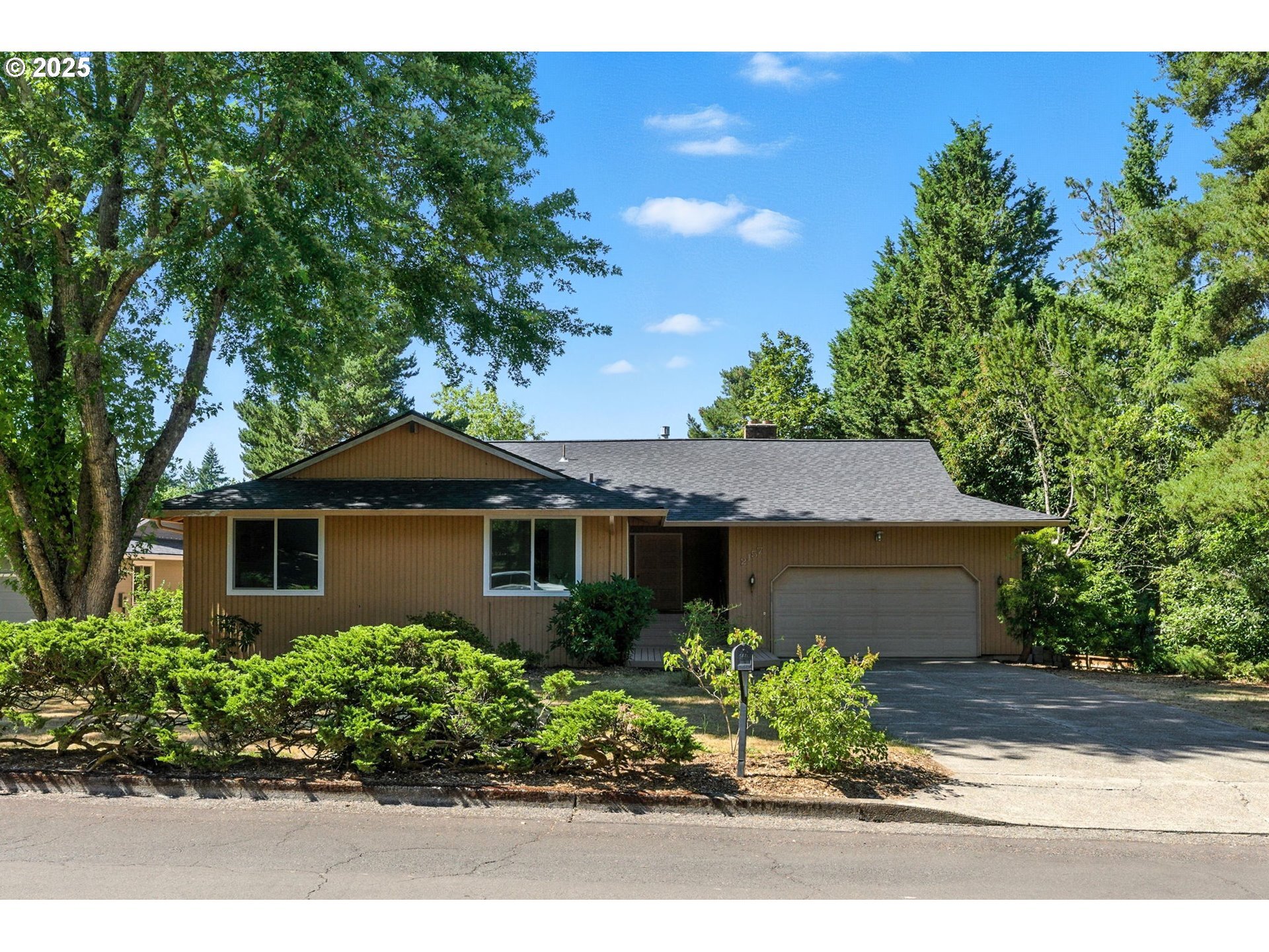 2157 Wembley Pl  Lake Oswego OR 97034 photo