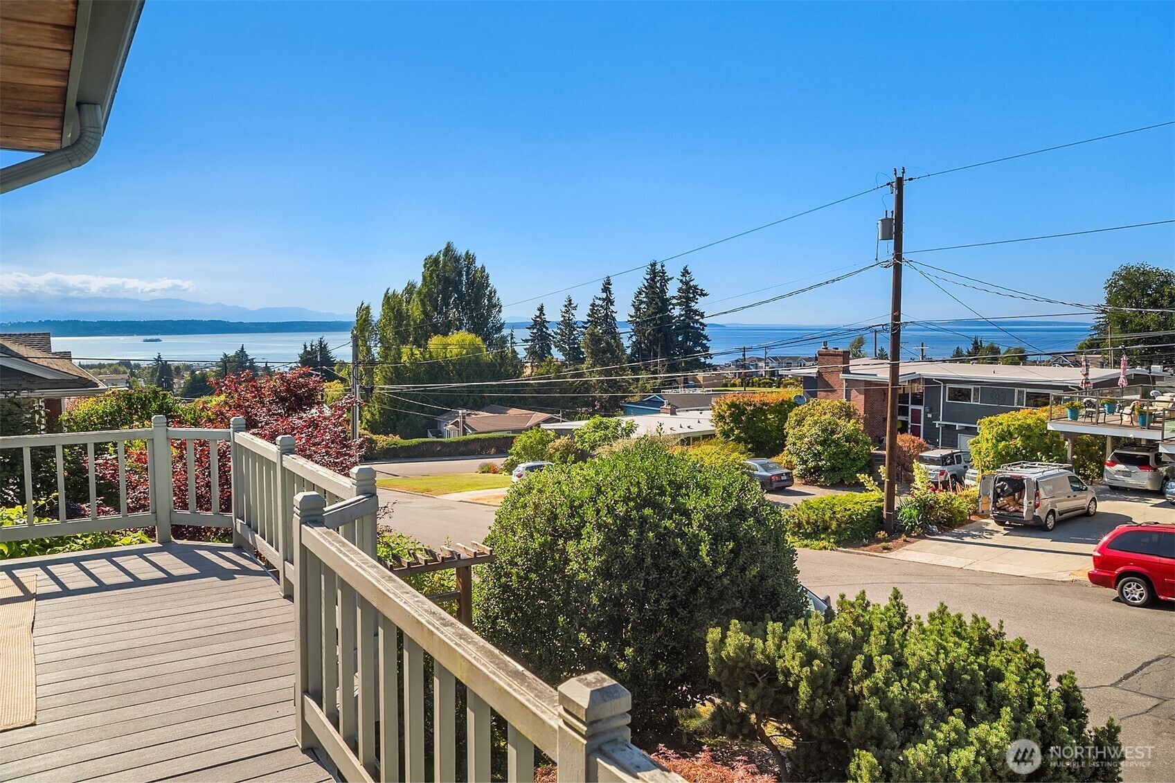 Property Photo: 826 Maple Street WA 98020