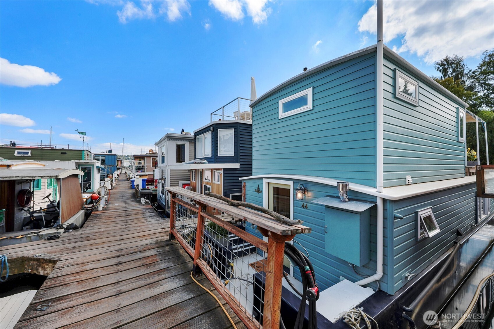 Property Photo:  2143 N Northlake Way 44  WA 98103 