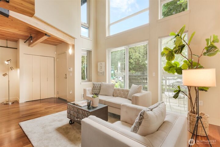 Property Photo: 530 Broadway E 130 WA 98102