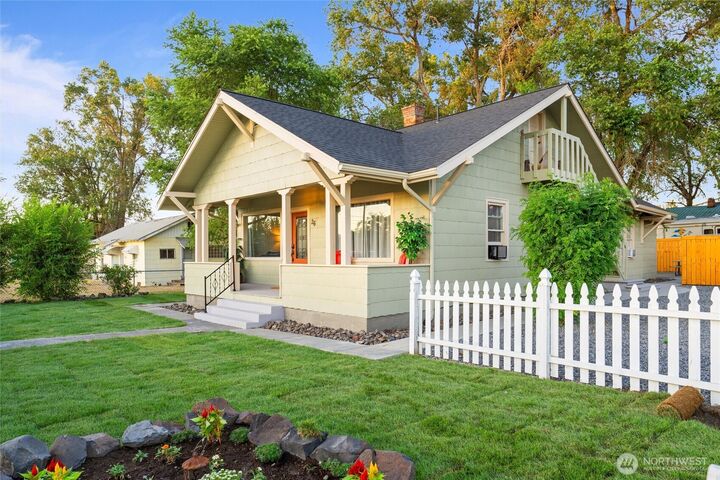 26  Daisy Street S  Soap Lake WA 98851 photo