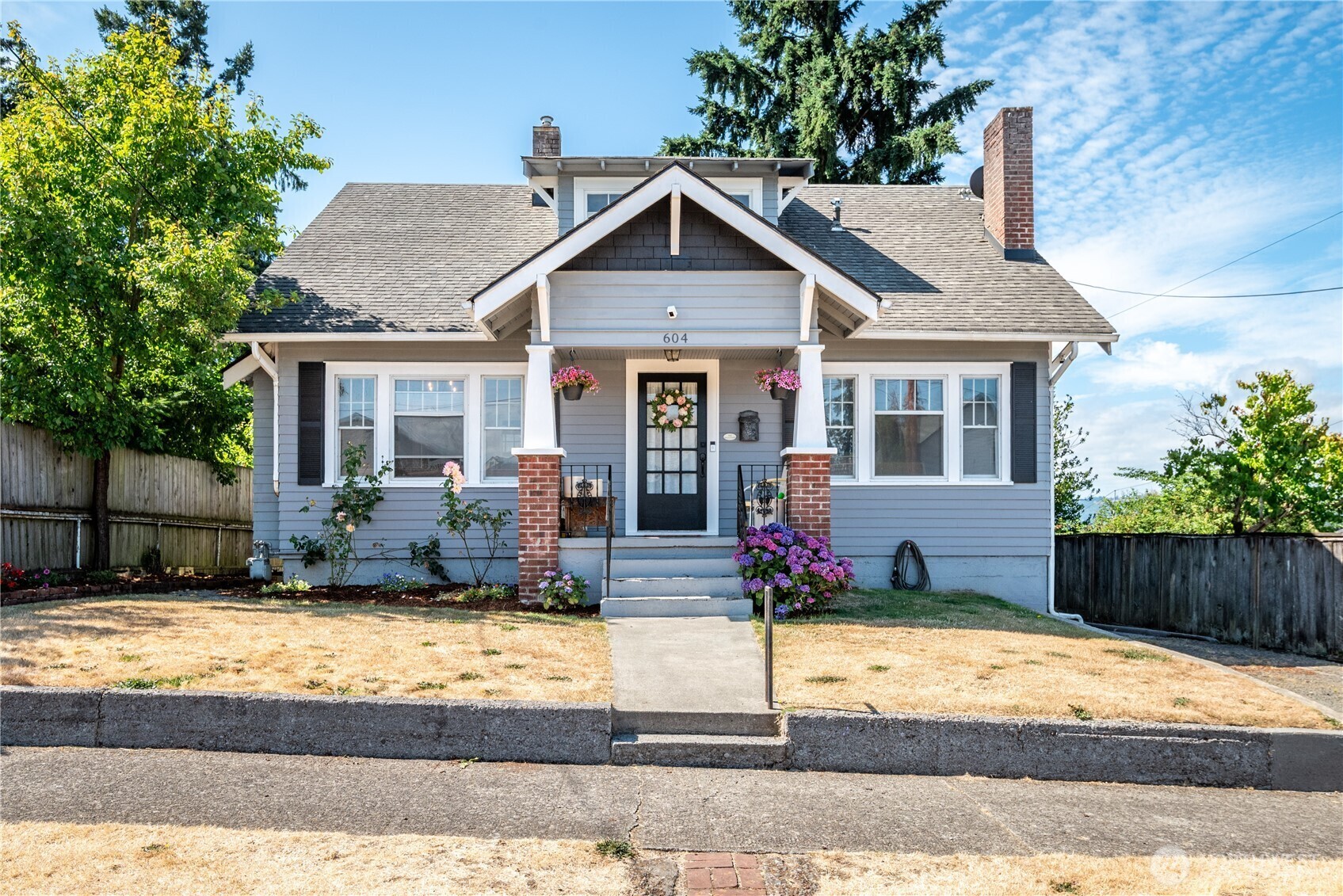 Property Photo:  604  Church Street  WA 98626 