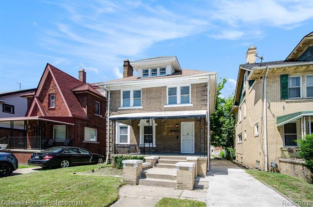 Property Photo:  2704 Burlingame Street  MI 48206 