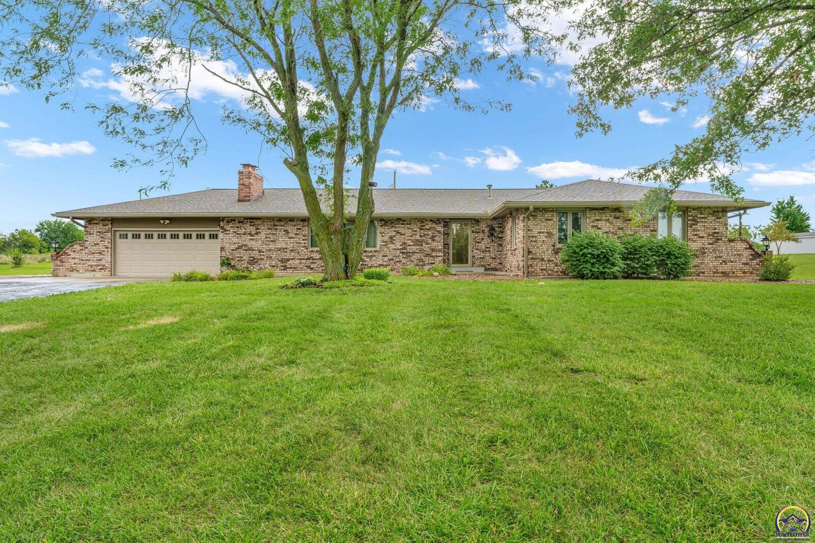 Property Photo: 3924 SE Tecumseh Rd KS 66542