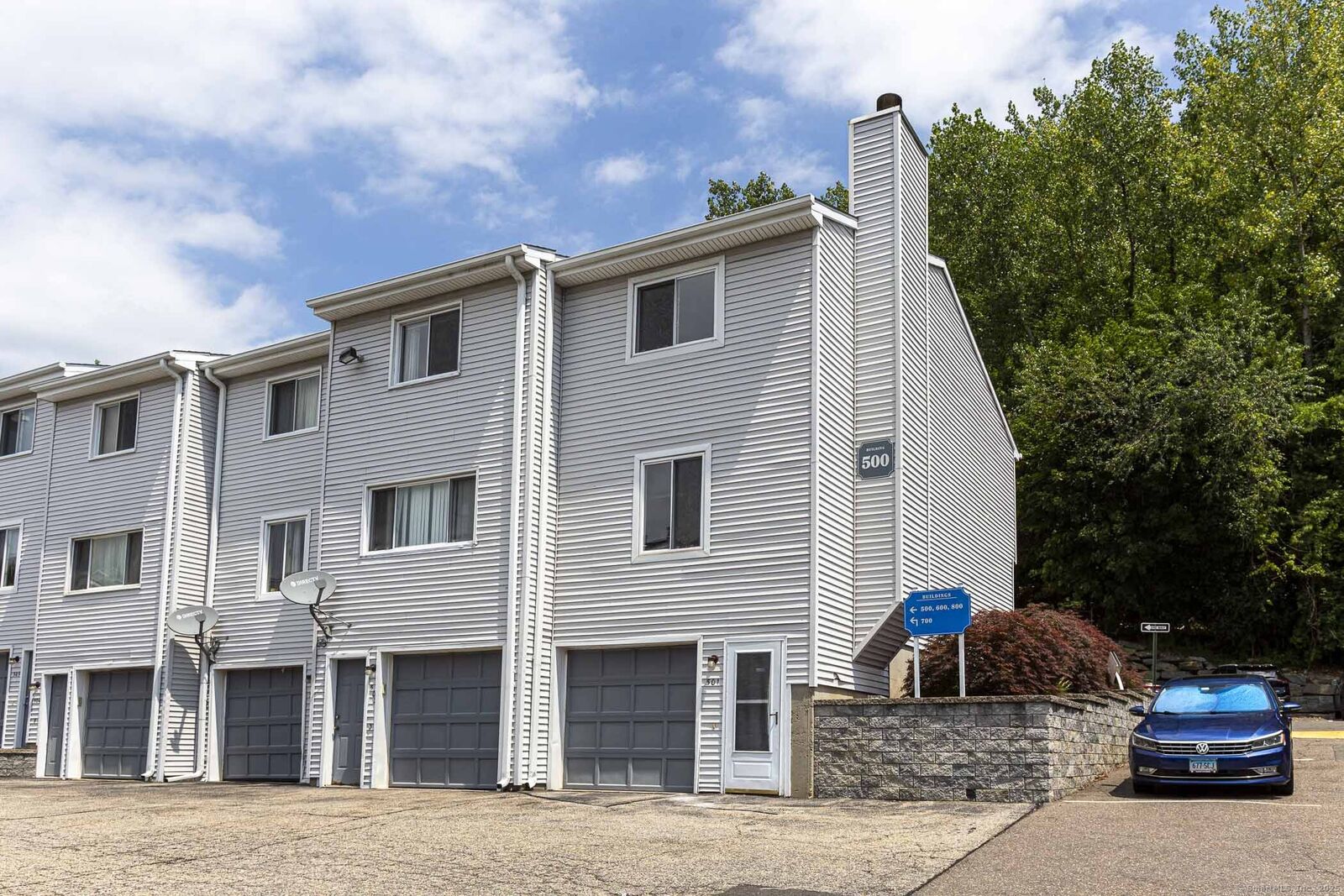 Property Photo:  273 Derby Avenue 501  CT 06418 