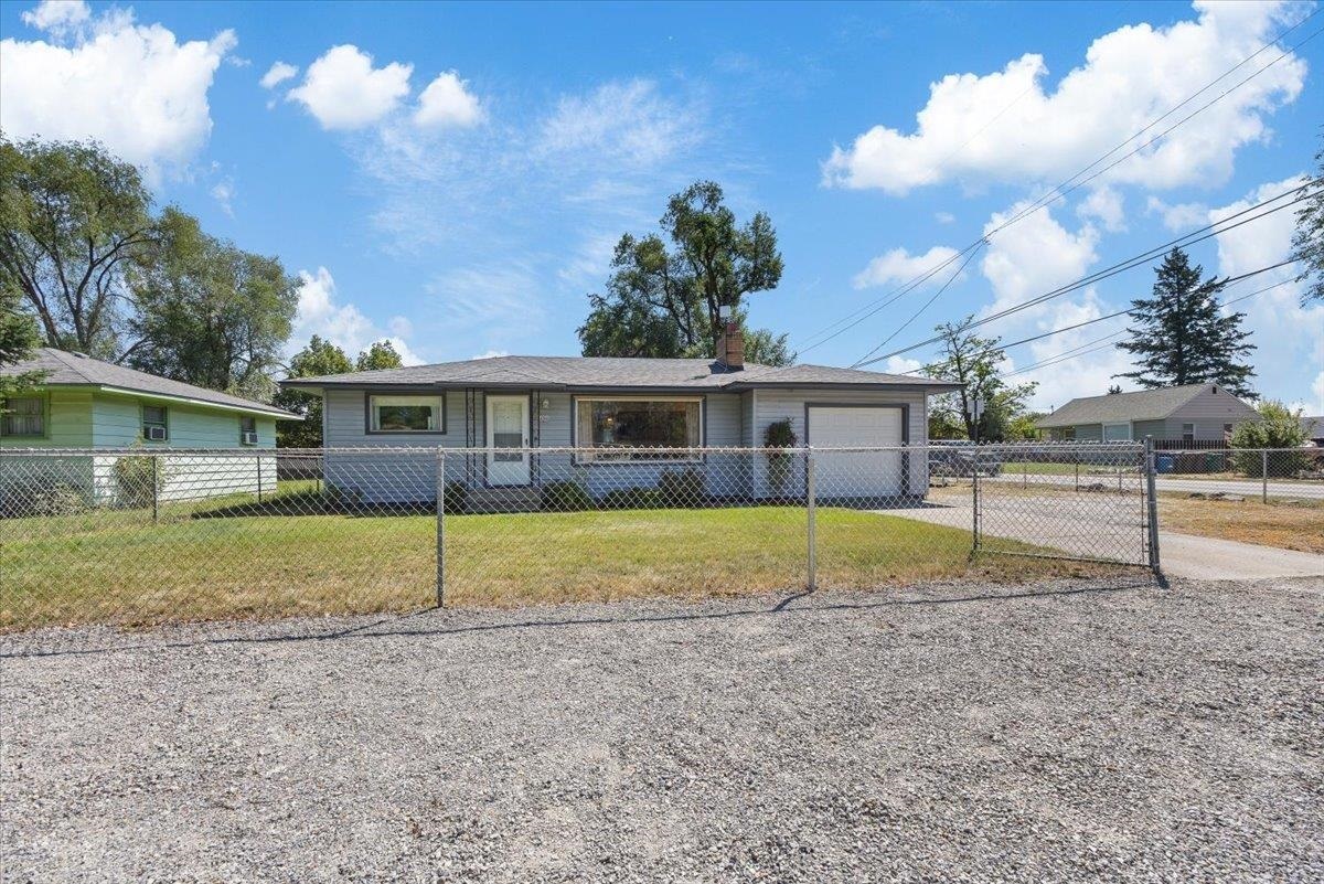 Property Photo:  2202 N Vista Rd  WA 99212 