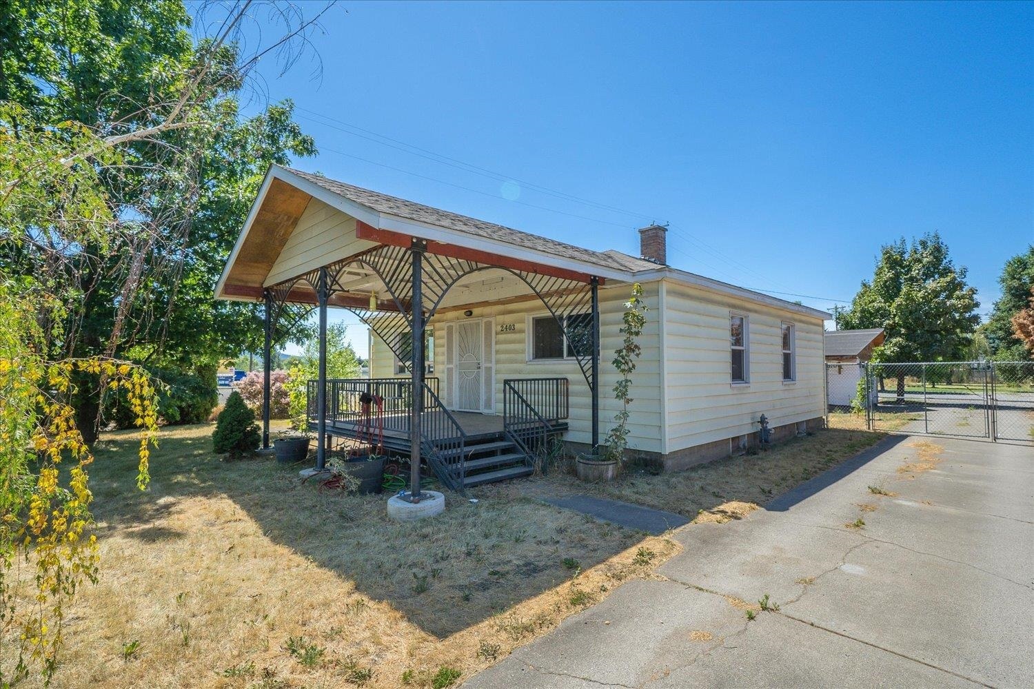 Property Photo: 2403 N Ella Rd WA 99212