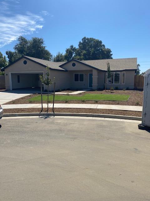 Property Photo: 1195 S Ohio Place E CA 93257