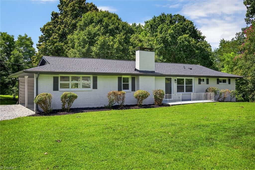 Property Photo:  193 Redcoat Lane  NC 27107 