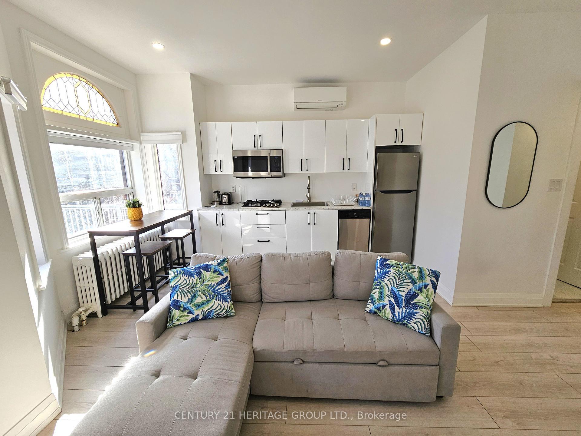 Photo de la propriété: 344 Shaw Street 2nd A ON M6J 2X3