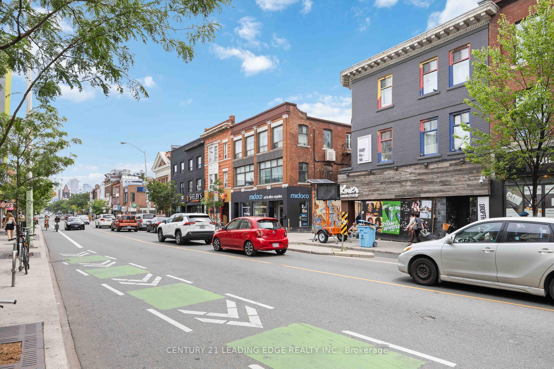 Photo de la propriété:  526 Bloor Street W #2  ON M5S 1Y3 
