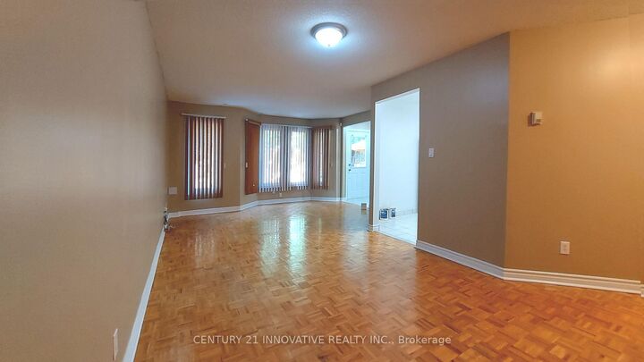 Property Photo: 151 Townsgate Drive 3 ON L4J 8J7