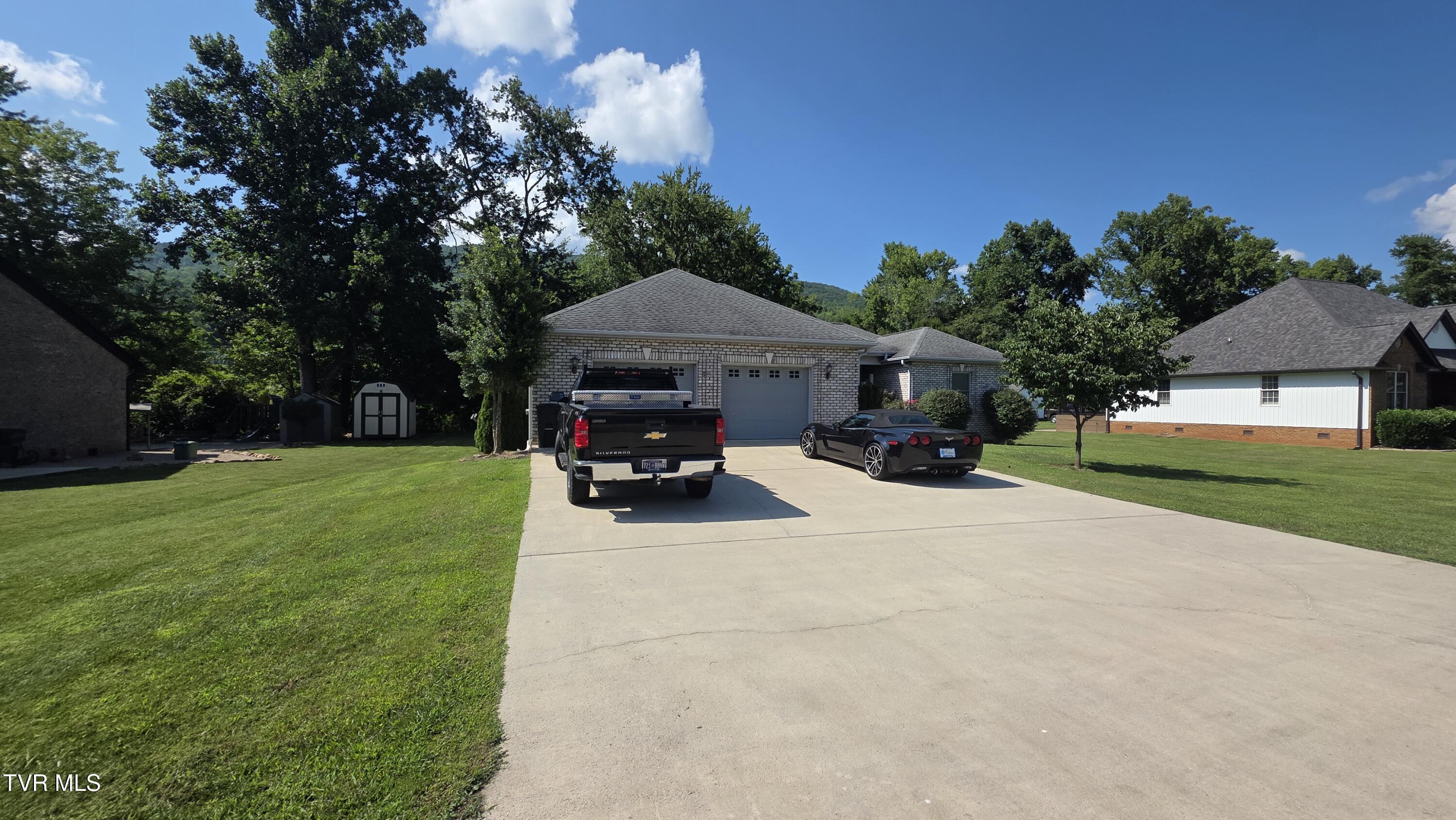 Property Photo: 212 Alania Court TN 37643