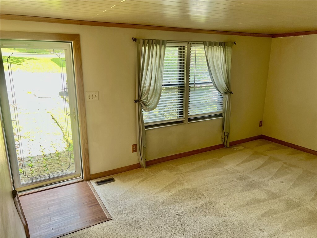 Property Photo: 304 Cricketwood Ct PA 15317