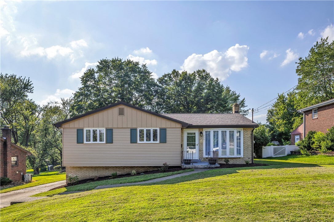 Property Photo: 2207 Haymaker PA 15146
