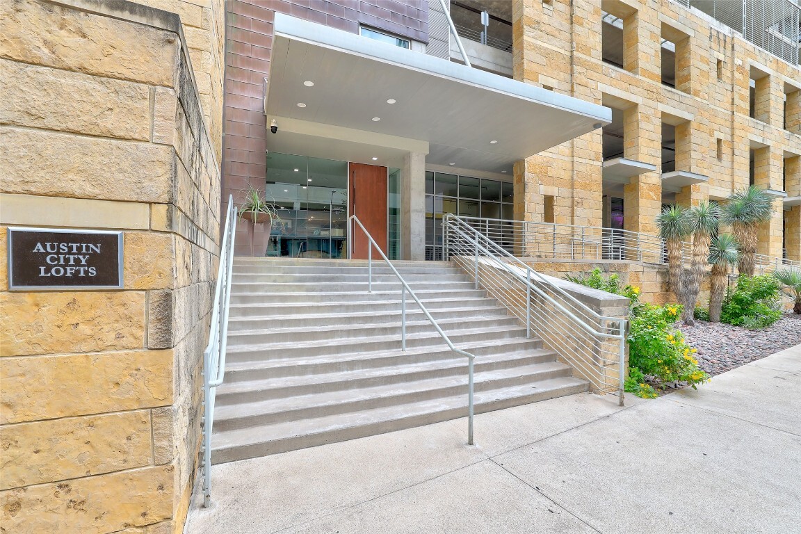 Property Photo: 800 W. 5th Street 809 TX 78703