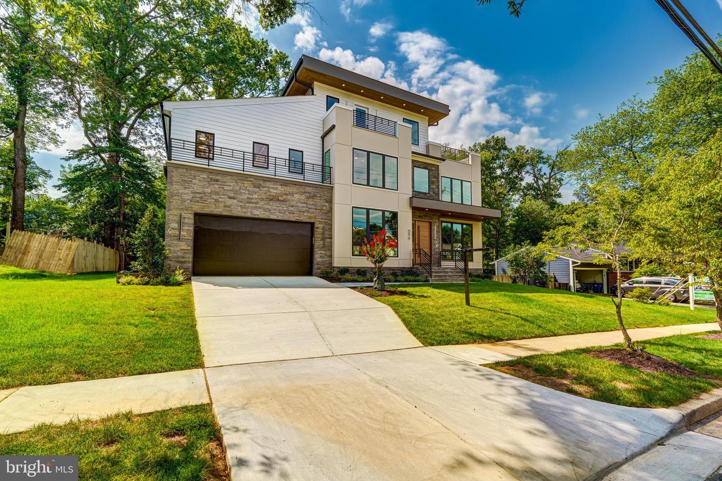Property Photo: 506 Kingsley Road VA 22180