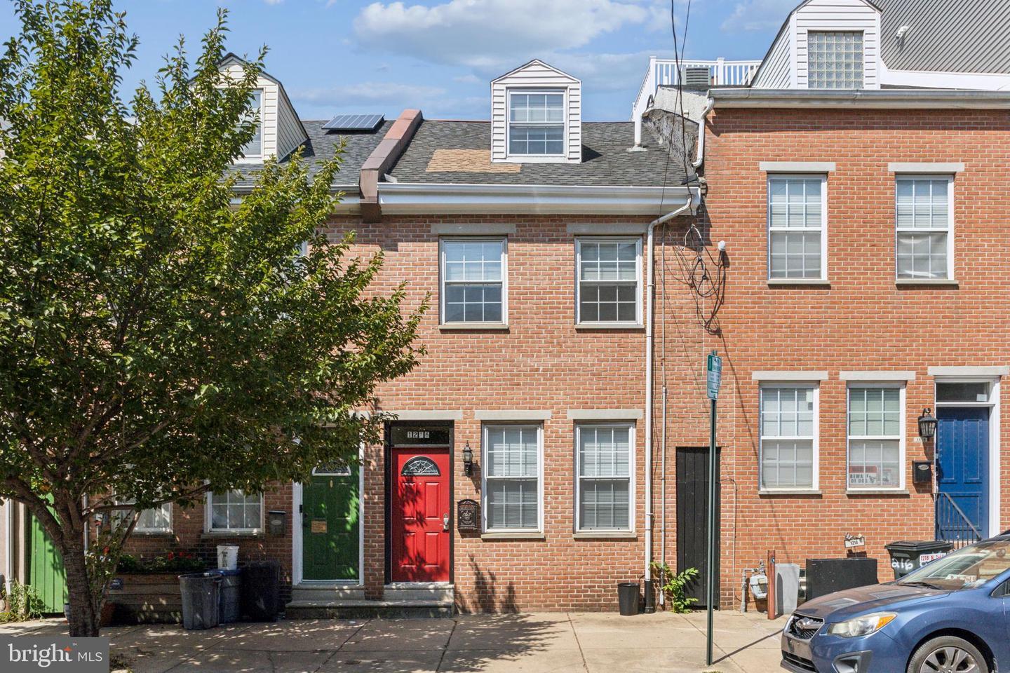 1216 N 2nd Street  Philadelphia PA 19122 photo