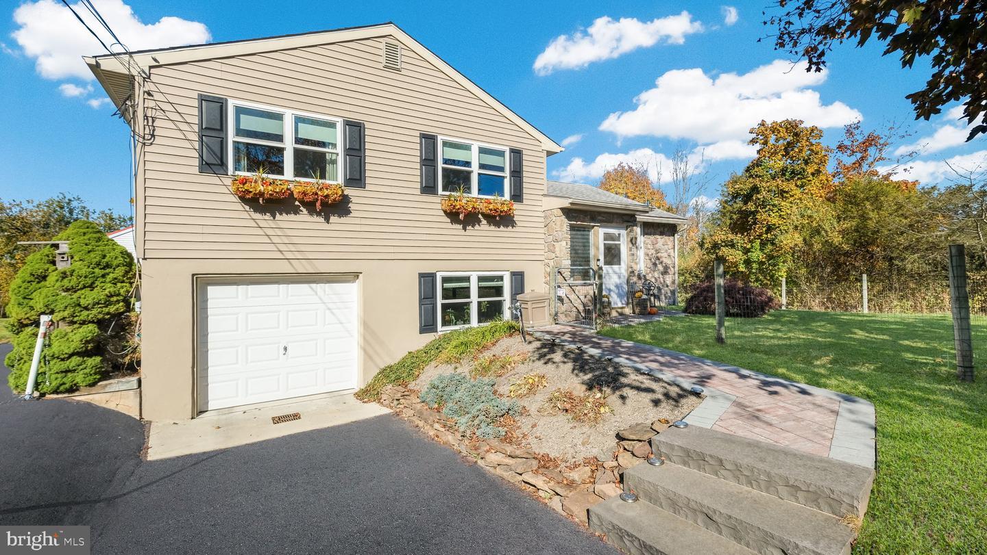 Property Photo:  7078 Easton Road  PA 18947 