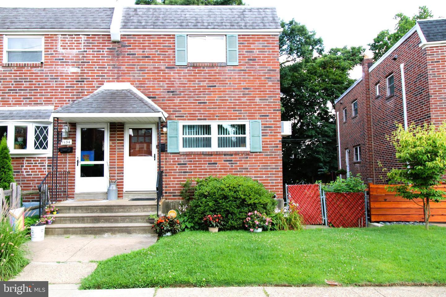 1132 Solly Avenue  Philadelphia PA 19111 photo