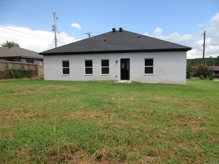Property Photo:  5613 Sonora Drive  AR 72118 