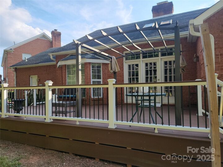 Property Photo: 3104 Yvonne Lane NC 28216